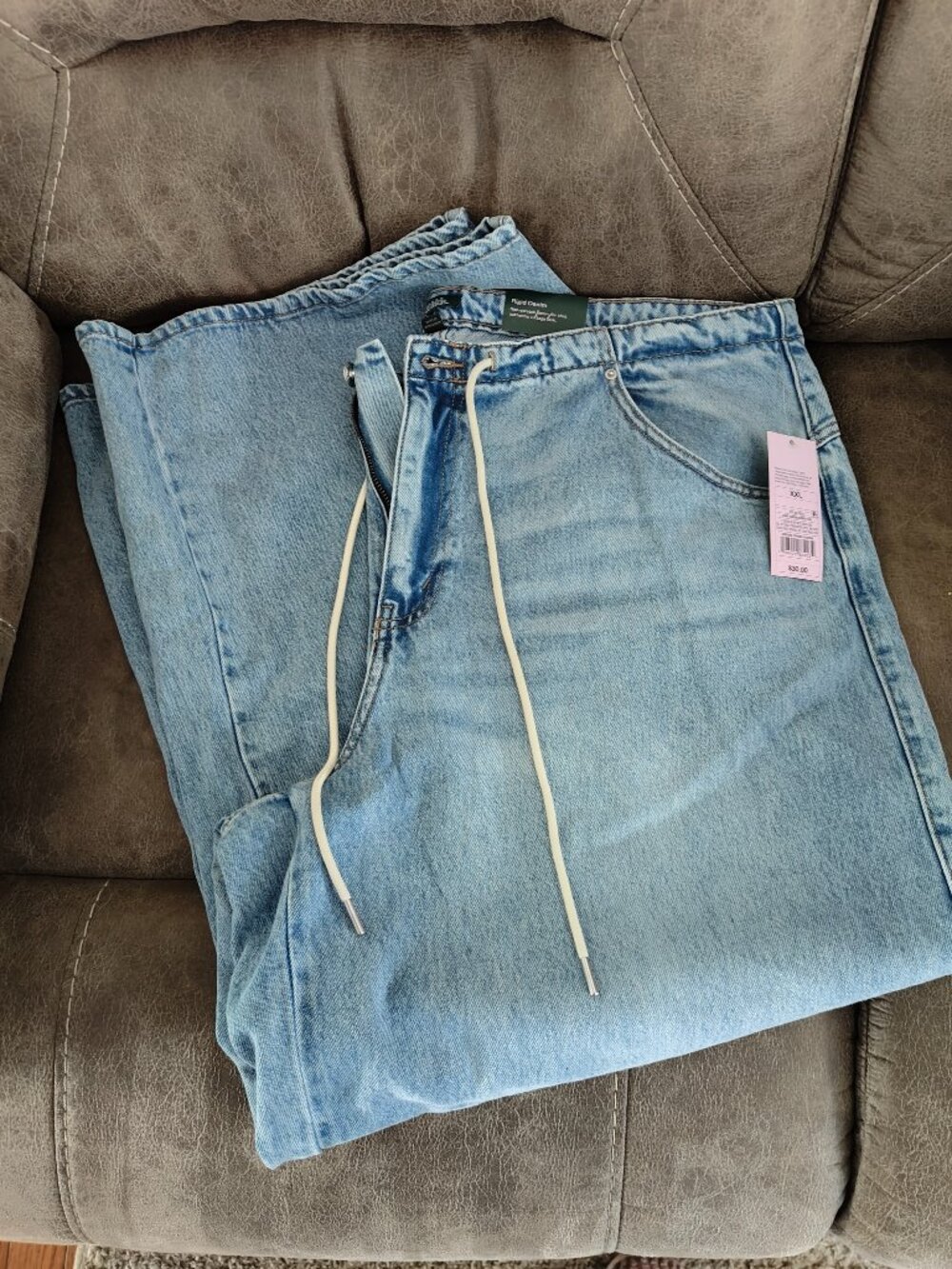 Women's low rise loose denim  jean size XXL (20) new with tags